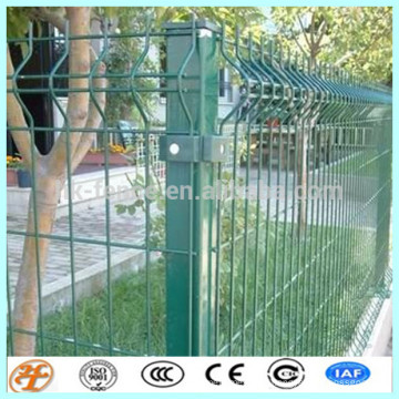 PVC coated 3d/2d corrugated curved metal fencing